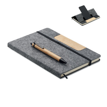 Darilni set beležka iz filca A5 in pisalo NOTEMIX MO2390-15